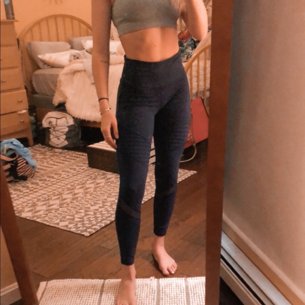 navy active leggings